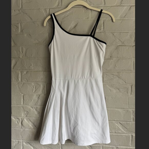 All In Motion White & Black Asymmetrical Pleated Tennis Dress - Size Small - Picture 1 of 3